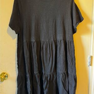 Old Navy tiered Black Short Sleeve Dress